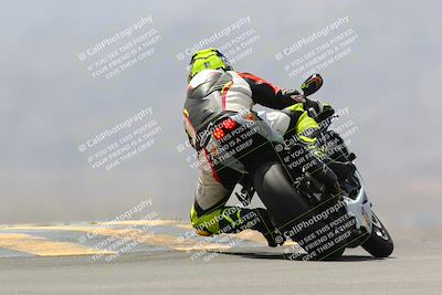 media/Apr-10-2022-SoCal Trackdays (Sun) [[f104b12566]]/Turn 9 Backside (1120am)/